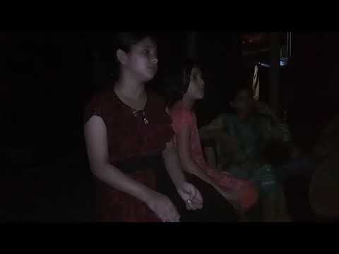Village talent  sing so cute with out any music
