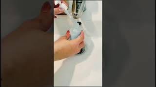 Getting that last drop of toothpaste #lifehackvideo #shorts