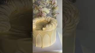 this came out cute #caketok #americanbuttercream#dripcake #smallbusinessuk#happybirthday