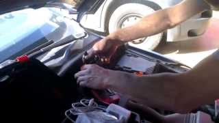 Launch Tech Power Battery starter for vehicles, tested in VW Scirocco