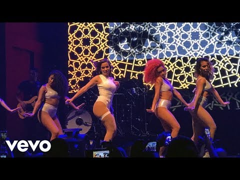 Anitta - Intro [Rockstar] / Sua Cara / Sin Miedo -  Ao Vivo | [Studio Version]