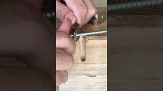Ý tưởng cho nở nhựa nhỏ hơn lỗ khoan #short #tips #tipsandtricks #diy #tricks #tools