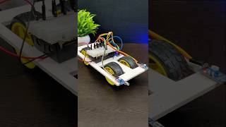 Accident Avoiding Robot Car without Arduino Uno #arduinoideas #withoutarduino  #arduinoprojects #