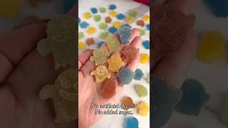 Homemade Sour Patch Kids! No dyes and no added sugar! #kidsnacks #sourpatchkids #halloweencandy