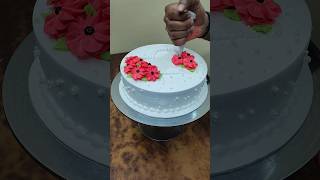 Vanilla Simple Heart Shape Design #shorts #trending #viral #cake