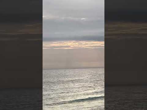 Early morning waves North Burleigh #surf #burleigh #Australia #goldcoast #sunrise