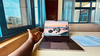 A Day in the Life of an Unemployed CS Student With a New MacBook
