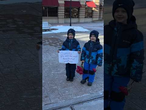 Try to make this world happier 😊💐 #lifeinamerica #twins