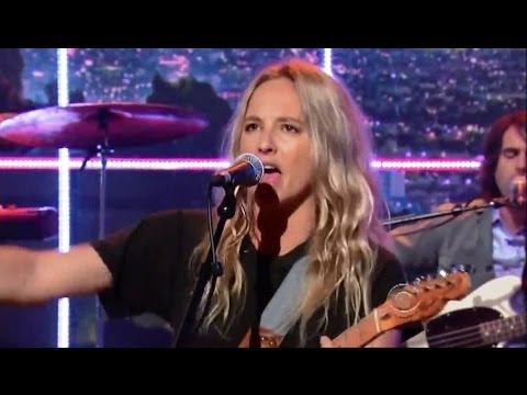 [HD] Lissie - "Shameless" 12/20/13 Craig Ferguson