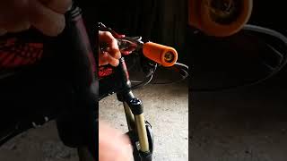 Come rimuovere manopole Esi Grips facilmente