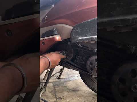 shortcut trick scooty clutch open #automobile #youtubeshorts