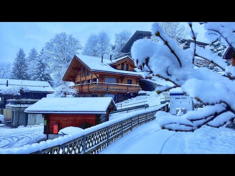 Grindelwald, Switzerland - Snowy walking tour in the most beautiful Swiss village 4K