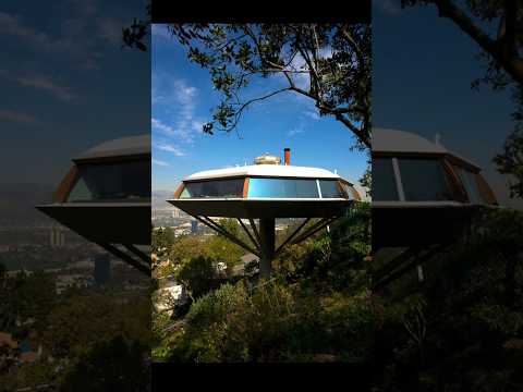 How the Chemosphere was built. Designed by John Lautner.