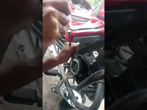 Star sports clutch open and repair by Balaji automotives piplani bhopal khajuri kalan