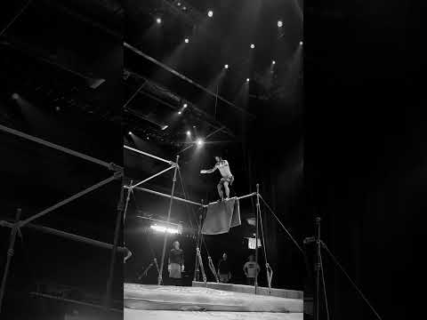 Brincando de treinar #circo #tournik #corteo #barras