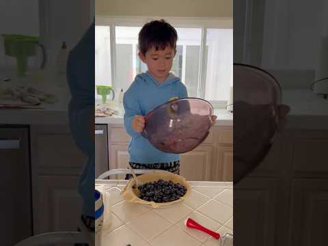 #kidcooking #4yearold #blueberrypie #baking #kidactivities #cooking #pie #lovetocook #kidsvideo