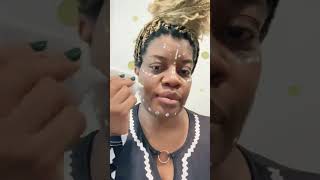 This SPF is lightweight, hydrating & perfect under makeup! No white cast, no greasy finish—just glow