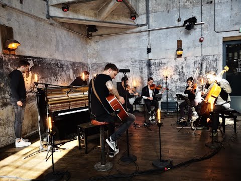 PYRO - Coming Down (ft. Red Limo String Quartet) Live @Fifth Eindhoven
