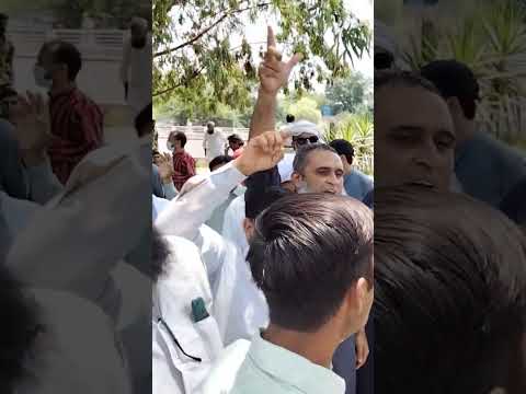 All Pakistan government employees protest at D-chowk for salaries | Breaking News #viral #shorts