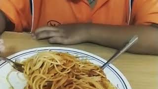When Thai children eat spaghetti