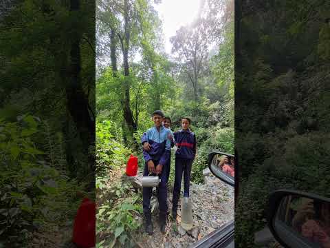 ittiii c hasiii....#youtubeshorts #shorts #ytshorts #travel #mountains #love #innocent