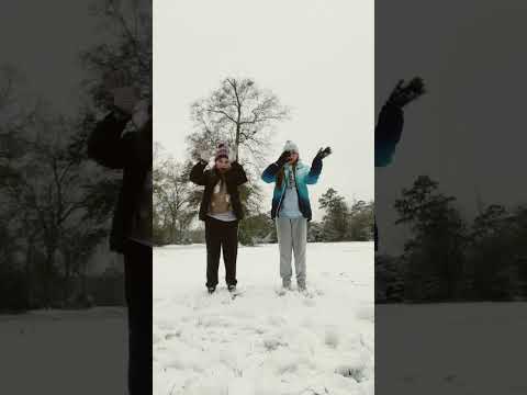 Snow day :D #winter#cold#dance#sisters#fypシ゚ #shortsviral