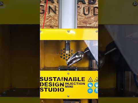 🔧✨ Turning Recycled Plastic into a Marble Effect Box with Injection Molding! 🌍♻️