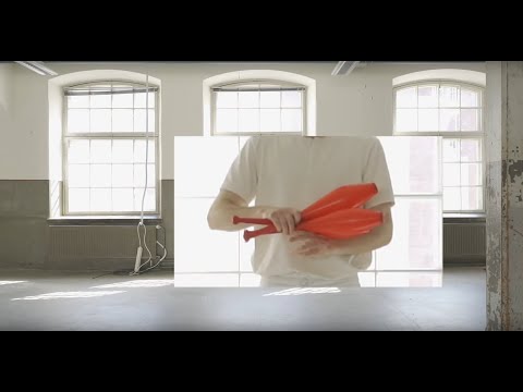 BIRD HEAD      (juggling by Onni Toivonen)