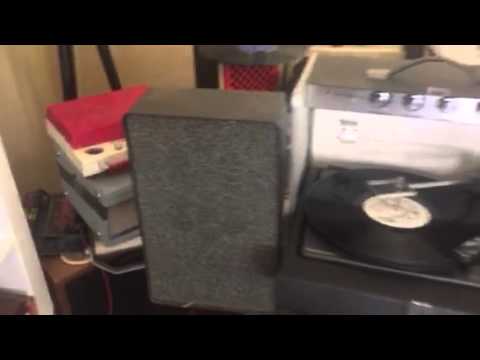 GE Trimline 500 Portable Record Player