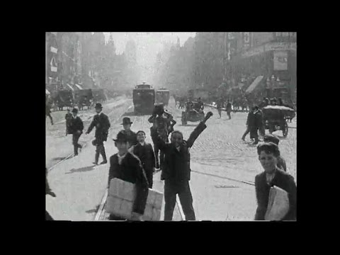 1906. Main street through San Francisco (crazy drivers) - Just days before earthquake and fire