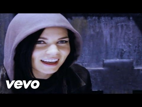 Skylar Grey - Invisible (Behind The Scenes)