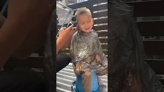 "Barbershop at home"#TechHumor #FunnyTech #TechFails #GadgetHumor #TechComedy #TechMeme #GeekHumor