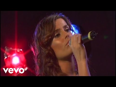 Nelly Furtado - Maneater (Stripped)