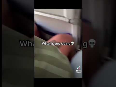 GUY TROLLED THE WHOLE AIRPLANE 😂😂😂