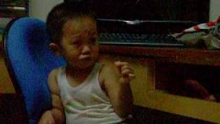 玩電腦玩到不想休息 關掉螢幕後就開始哭