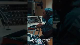 Producer London on da Track making a 🔥 R&B Song in the Studio! 🎧