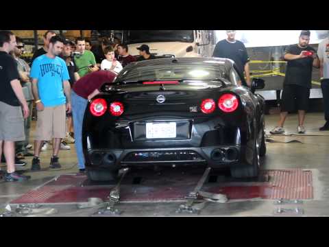TX2K12: R35 Skyline GT-R - 971 RWHP Dyno