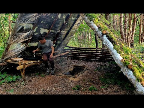 Build a Hut FOR the Vikings in the Pine Forest : Mysterious shelter in the forest