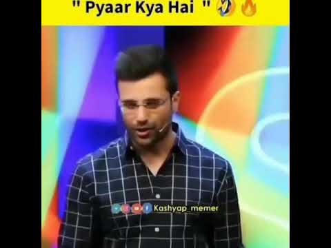 what is love 😘❣️//pyar kya h//pyar mai kya milta hai//#carryminati #bbkivines #funny #tiktok#sexy😍😂😂