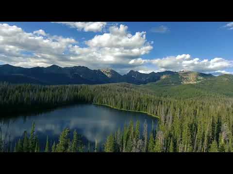 Relaxing and calm instrumental music for mental peace.