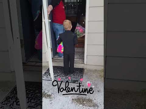5-Year-Old’s Valentine Surprise – Too Cute to Handle! 💖😂 #Shorts #amarebox #valentinesday