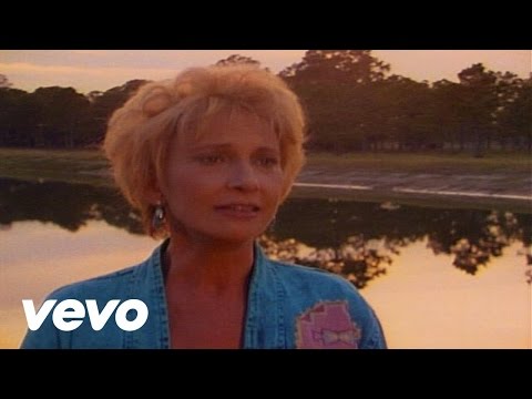 Tammy Wynette - Let's Call It A Day Today (Official Video)