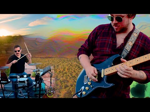 Vincent Antone Live at Golden Hour at Labyrinth Rims, Utah for Organik Society