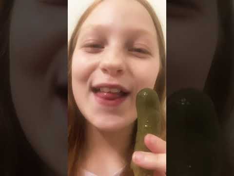 I LOVE PICKLES🥒