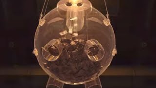 Squid Game: Season 2 - Money Filling into the Piggy Bank Scene [4K]