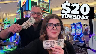Husband VS Wife $20 Slot Battle in Las Vegas!