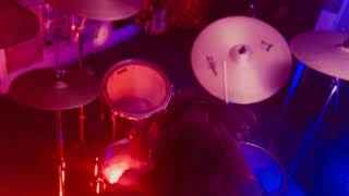 BURNING DOWN THE HOUSE performed by PARAMORE written by THE TALKING HEADS