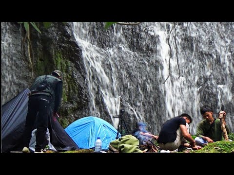 Fishing Camping Hutan Kalimantan di lubuk air Terjun ternyata banyak ikan