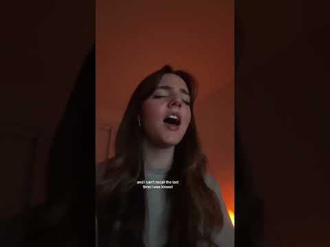 ceilings - lizzy mcalpine #cover #singing #ceilings #lizzymcalpine