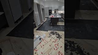 Herringbone Tiling in Fitted Kitchen | From Self Levelling to Finish #tiling #tilingtips #uk